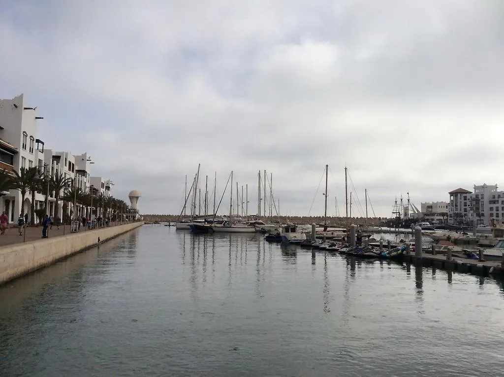 Marina Apartment Агадир
